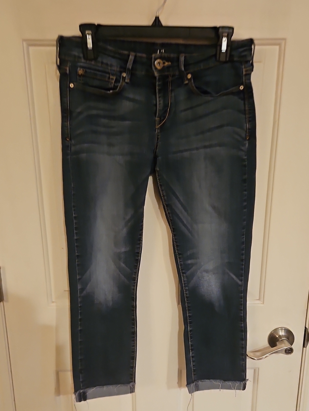 Denizen from Levi's Dark Blue Cropped Skinny Jeans